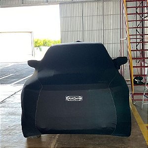 Capa Ram TRX com logomarca Ram Clube Brasil na grade e TRX laterais