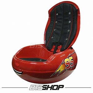 Cadeira Egg customizada - Versão Lightning McQueen