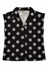 Blusa Feminina  Floral Estampada Sem Manga com Abotoamento