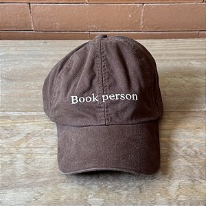 Boné Book Person marrom