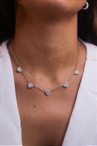 COLAR CINCO CORAÇÕES PRATA