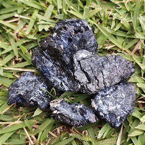 Turmalina Negra ou Preta ou Schorlita Bruta - Qualidade B