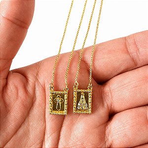 Escapulário Sacra Joias Nossa Senhora Aparecida e Cruz. Banho de Ouro Amarelo.