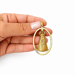 Pingente Nossa Senhora Aparecida Oval Grande com banho de ouro amarelo