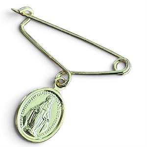 Alfinete com pingente Nossa Senhora das Graças, banhado a ouro 18k com 10 milésimos.