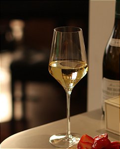 JOGO 6  TAÇAS CRISTAL VINHO BRANCO - 245 H X 83 DIAM MM - 404 ML - LINHA QUATROPHIL
