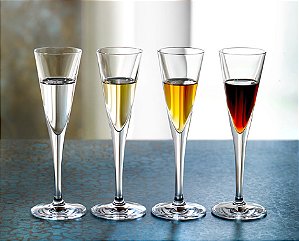 JOGO 6 TAÇAS CRISTAL VODKA / APERITIVO  - 166 H X 56 DIAM MM - 50 ML - LINHA BAR