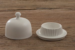 MANTEGUEIRA PORCELANA COM TAMPA - 8,5 DIAM X 8,3 CM H - LINHA MINIMAX