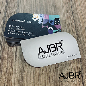 Cartão de Visita em Couché Fosco e Verniz Localizado 4x4 - Corte Folha