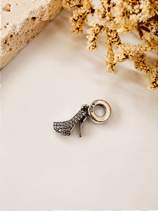 Berloque sapato cravejado