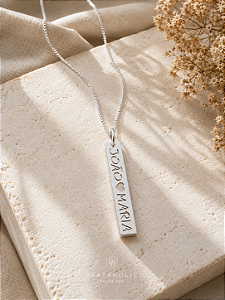 Colar personalizado plaquinha vazada na vertical