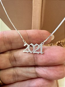 Colar personalizado números
