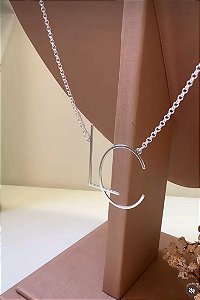 Colar personalizado letras sobrepostas fina