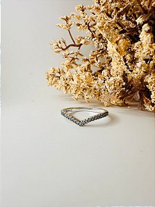 Anel inspiração Pandora V cravejado