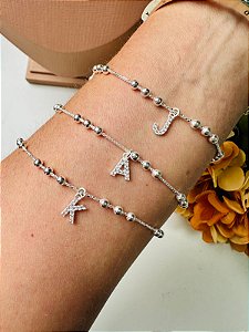 Pulseira personalizada bolinha com inicial cravejada
