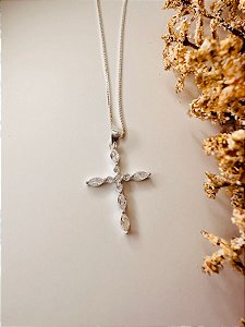 Colar cruz pedras de zircônia