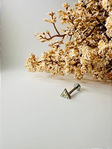 Piercing triangulo cravejado