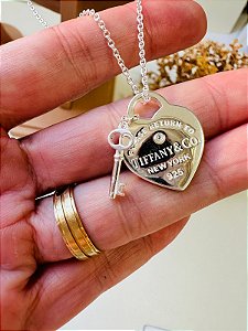 Colar inspiração Tiffany coração com chave