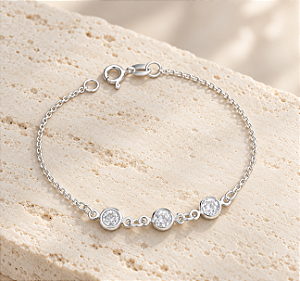 Pulseira infantil 3 zircônias fixas