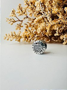 Berloque inspiração Pandora redondo coração cravejado