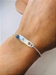 Pulseira plaquinha coração vazado