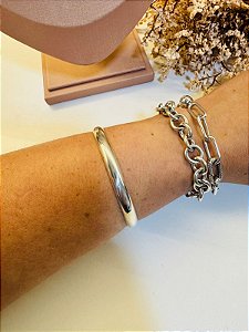 Bracelete rígido regulável liso