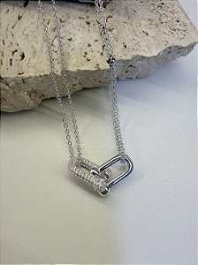 Cola inspiração Tiffany duplo dois elos estilo cadeado liso e cravejado