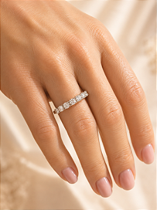 Anel aparador Moissanite 9 pedras