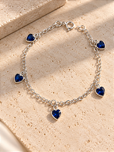 Pulseira elos com corações em zircônia azul