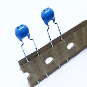 Bobina Indutora 68uH 5% Radial 5mm EL0606RA-680J-PF TDK