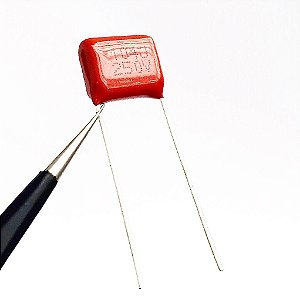 Capacitor Poliester 0.1uF 100nF 250V 104J 100K Passo 10mm