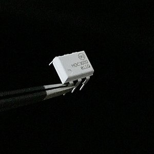 Circuito Integrado MOC3020 PTH DIP-6 Optoacoplador AC