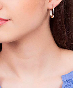 BRINCO ARGOLA OVAL BANHADO A OURO 18K