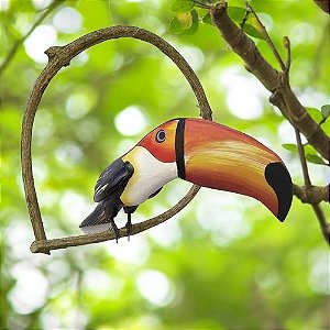Enfeite Tucano de Madeira no Cipó