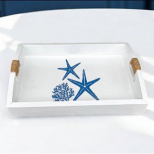 Bandeja Branca Estrelas e Coral em Madeira 35x25 cm Decoração Náutica Praia