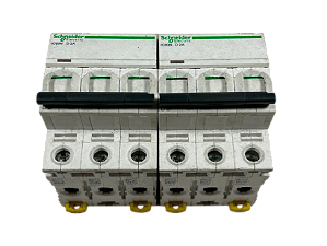 Mini Disjuntor Acti9 IC60N 3P, 2A, Curva D, 50kA em 380/415VCA A9F75302 Schneider