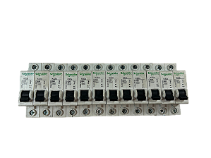 12 pçs Disjuntor monopolar 20A 3kA B 240V K32A1B20 Schneider