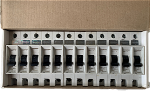 11 pçs Disjuntor Monopolar 4A 3kA curva C 5SX11047 Siemens