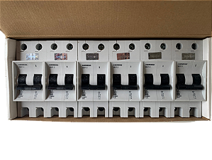 4 pçs Disjuntor bipolar 2A 3kA curva C 5SX12027 Siemens