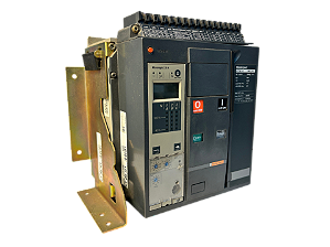 Disjuntor Tripolar 630A Nt630H1 Micrologic2.0 A Fixo Cb001 Schneider