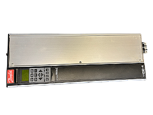 Inversor de frequência 20CV/ 15kW 200-240VCA 59,2A VLT6022HT2C20STR0DLF00A00C0 Danfoss usado