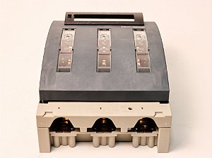 Chave seccionadora fusível 250A ISFT250 49813 Schneider Electric (sem embalagem)
