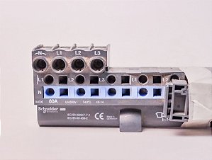 Distribuidor multiclip 4 polos 80A 24 módulos 04000 Schneider Electric Usado
