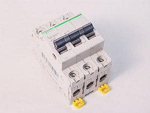 Seccionadora tripolar 125A 15059 Schneider Electric