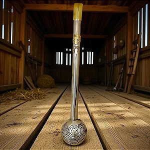 Bomba de chimarrão mate 100% Alpaca com cavalo e ferradura nos detalhes