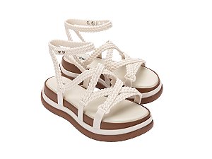 Melissa Buzios Ad