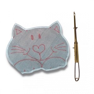 Gatinho com agulha mágica