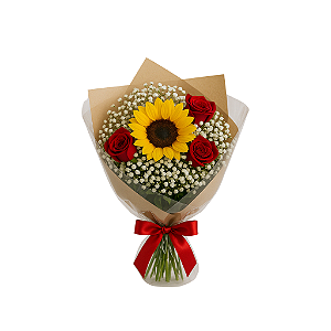 Buquê Trio de Rosas com Girassól