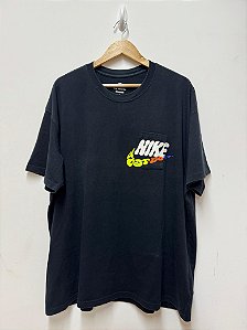 CAMISETA NIKE POCKET JUST DO IT PRETA