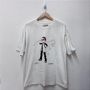 CAMISETA UNIQLO POKEMON MASTERS EX CHARIZARD BRANCA
